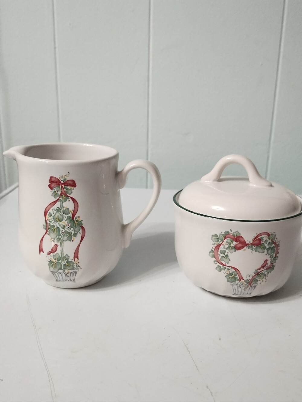 Vintage Corelle Holiday Callaway Ivy Ceramic Creamer and Sugar Set